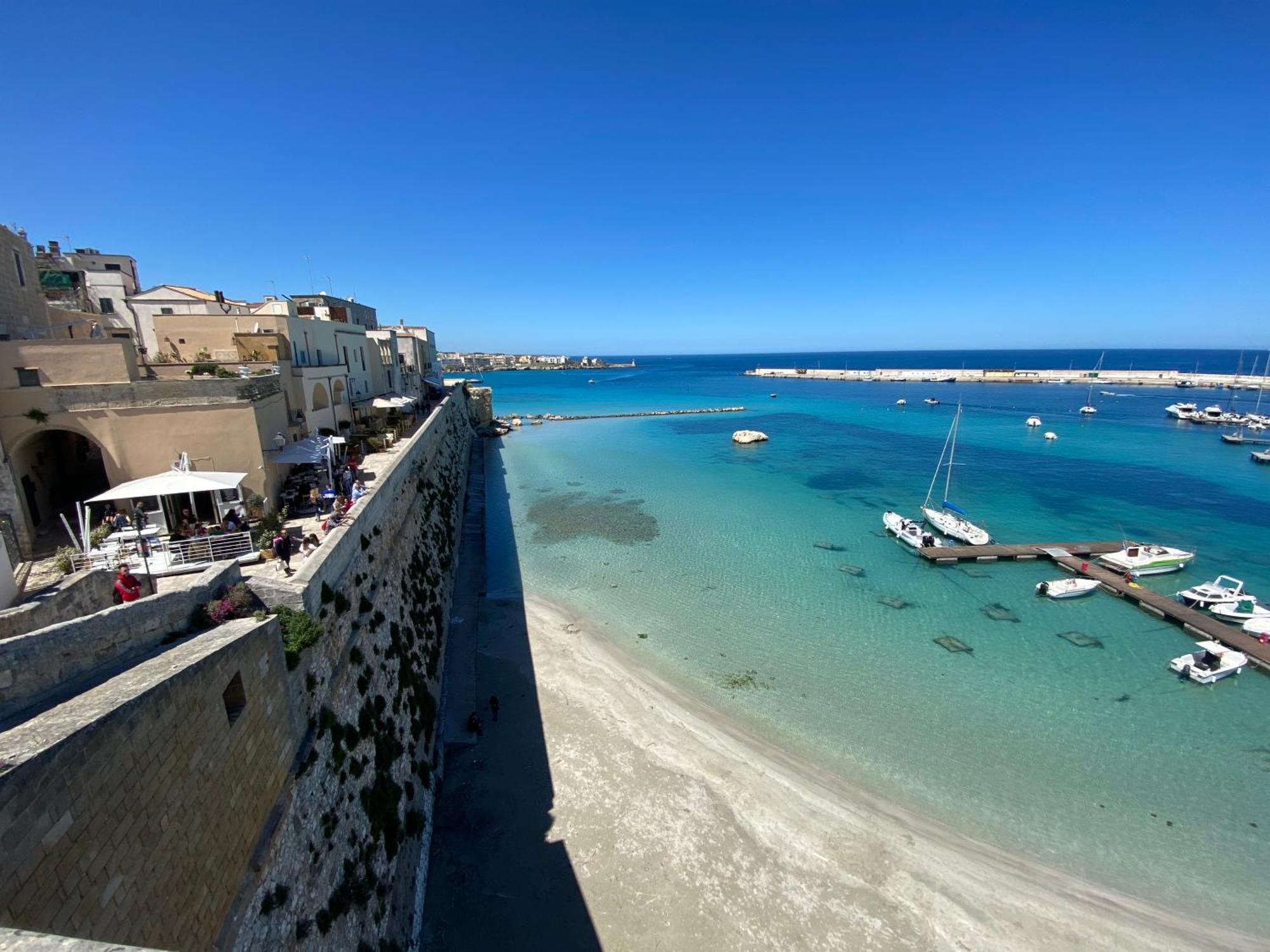 Dimora Del Sole Luxury And Charm Apartment Otranto Eksteriør bilde
